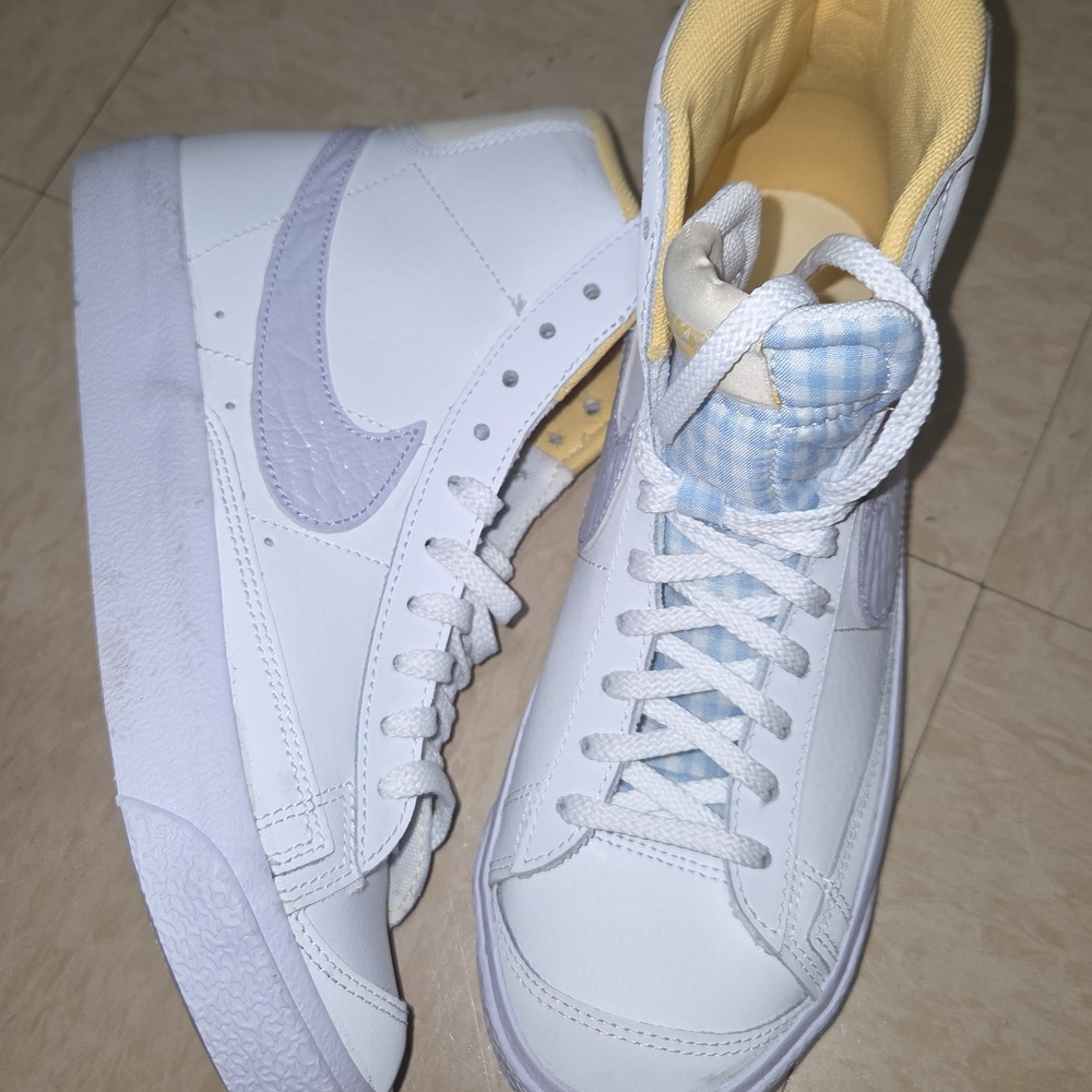 Nike Blazer Mid 77